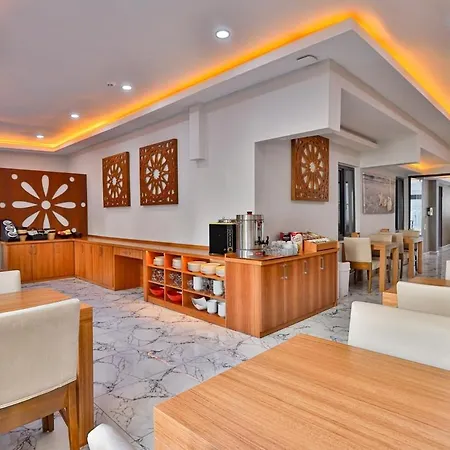 Hotel Guenes